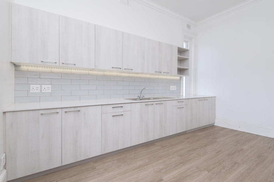 3 Bedroom Property for Sale in Sea Point Western Cape